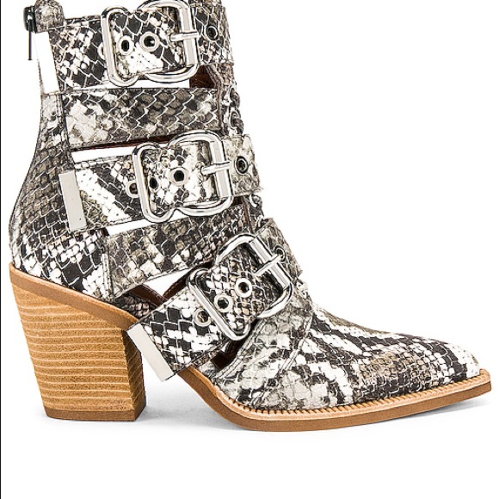 Jeffery Cambell Caceres booties 💜💜